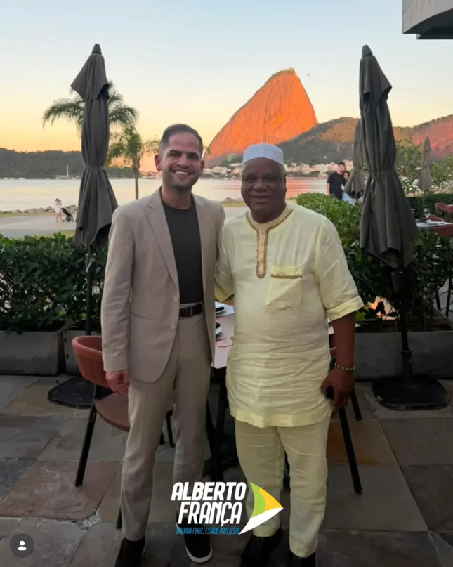 Alberto França se reúne com Babalawô Ivanir dos Santos em defesa da liberdade religiosa